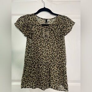 H&M animal print blouse size 6.